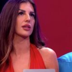 GRUDI NA IZVOLTE: Ena Čolić novom fotografijom na mrežama raspametila muški rod! Uvukla silikone u minijaturni bikini, sve joj ispalo (FOTO)